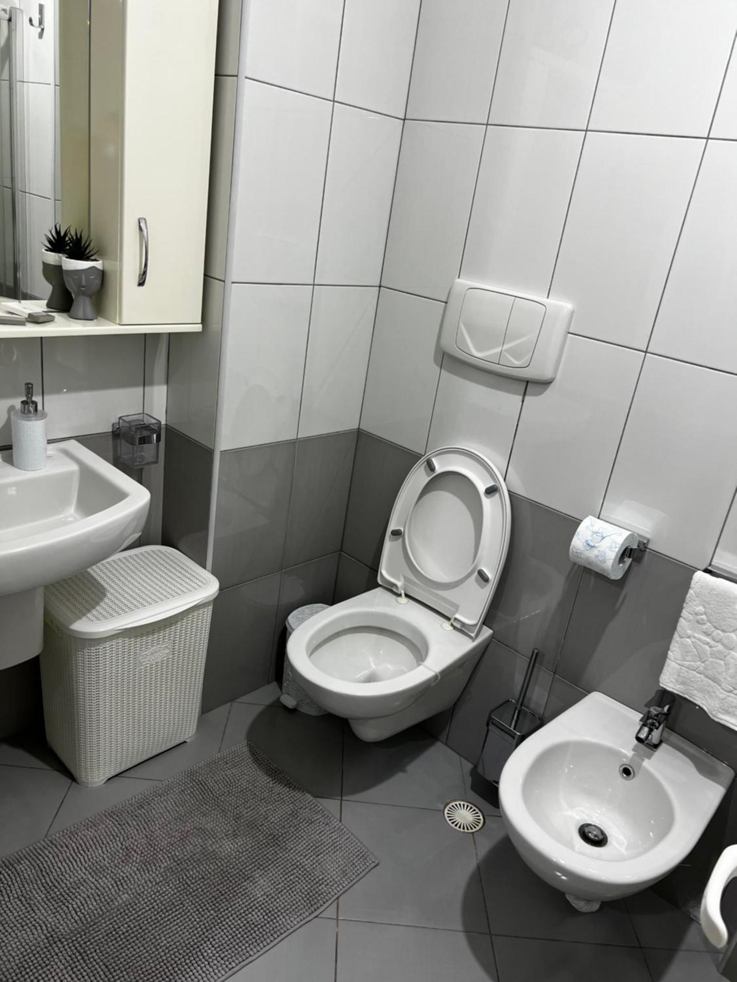 Sindi's Daily Durrës